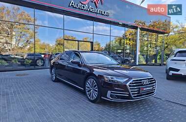 Седан Audi A8 2019 в Одесі