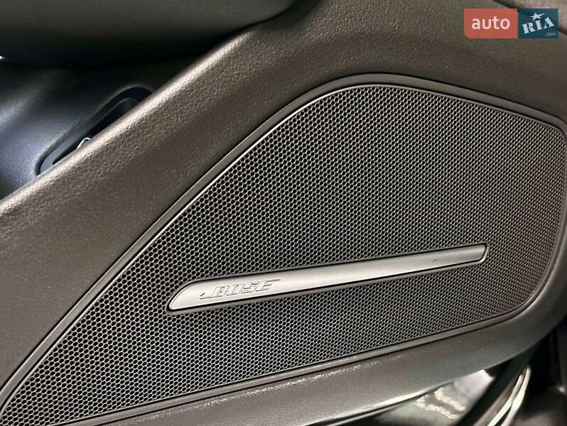 Седан Audi A8 2013 в Львове