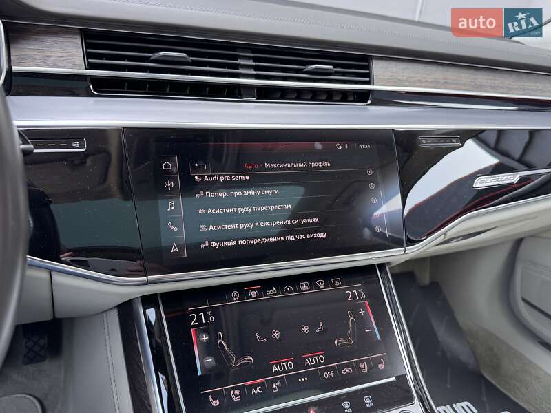 Седан Audi A8 2019 в Одесі