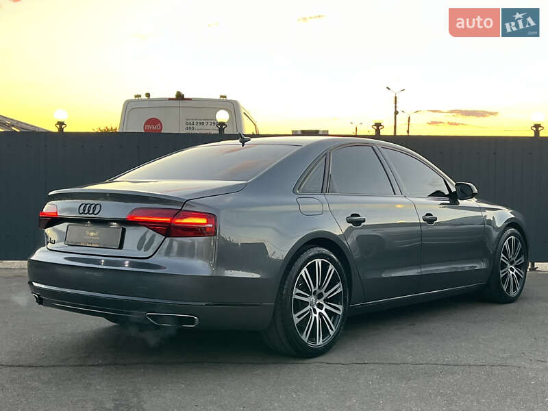 Седан Audi A8 2013 в Одессе