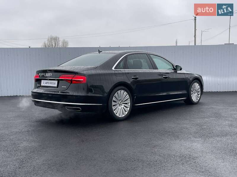 Седан Audi A8 2015 в Киеве