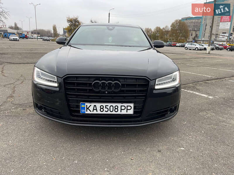Седан Audi A8 2015 в Киеве