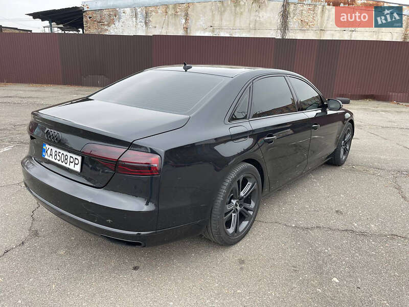 Седан Audi A8 2015 в Киеве