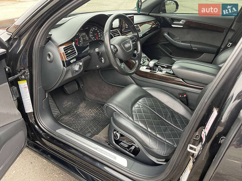 Седан Audi A8 2015 в Киеве