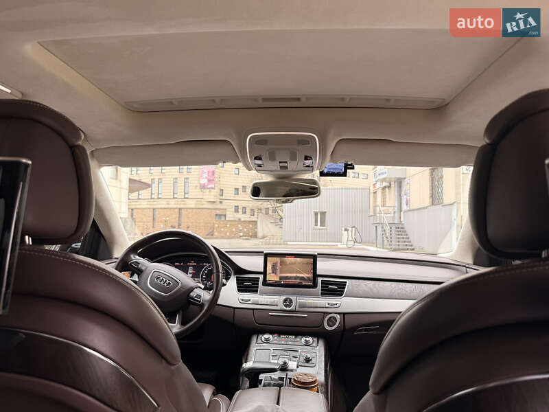 Седан Audi A8 2012 в Киеве