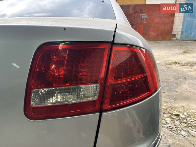 Седан Audi A8 2003 в Харкові