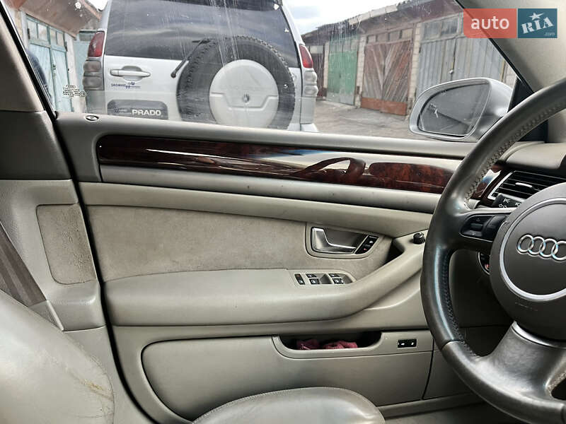 Седан Audi A8 2003 в Харкові