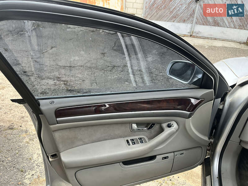 Седан Audi A8 2003 в Харкові