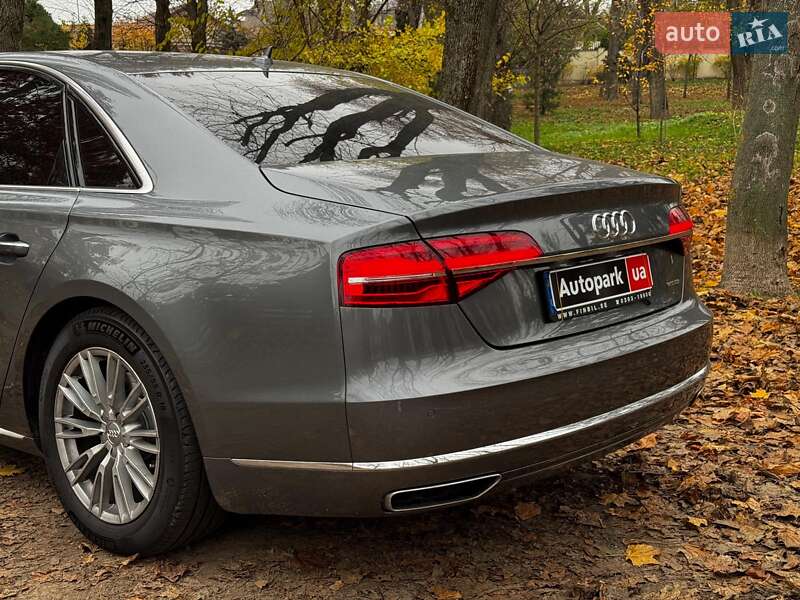 Седан Audi A8 2016 в Києві