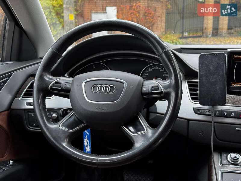Седан Audi A8 2016 в Києві