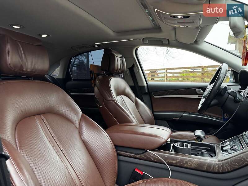 Седан Audi A8 2016 в Києві