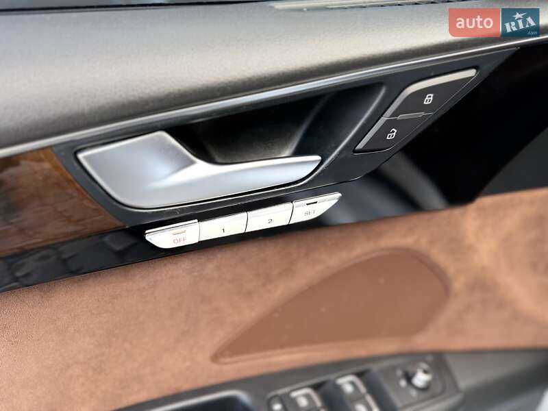 Седан Audi A8 2016 в Львові фото 33 Седан Audi A8 2016 в Львові