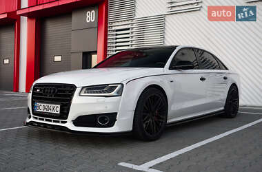 Седан Audi A8 2014 в Львове