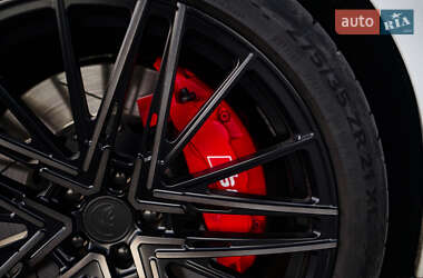 Седан Audi A8 2014 в Львове