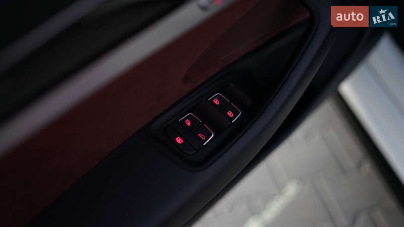 Седан Audi A8 2014 в Львові фото 23 Седан Audi A8 2014 в Львові