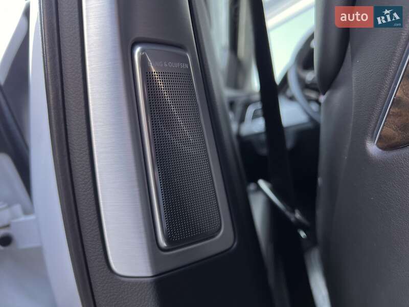 Седан Audi A8 2011 в Києві