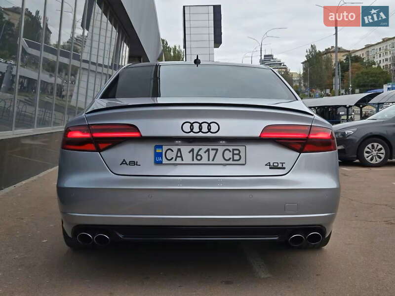 Седан Audi A8 2017 в Києві