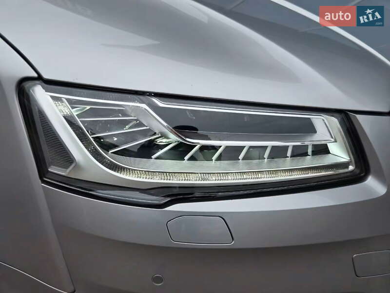 Седан Audi A8 2017 в Києві