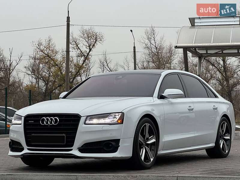 Седан Audi A8 2017 в Запорожье
