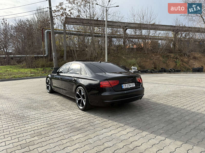 Седан Audi A8 2012 в Николаеве