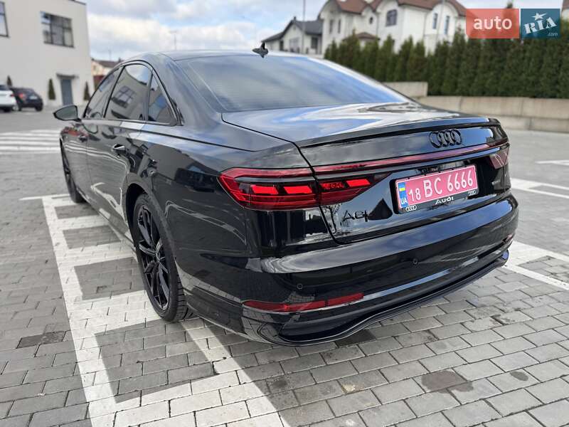 Седан Audi A8 2024 в Ровно