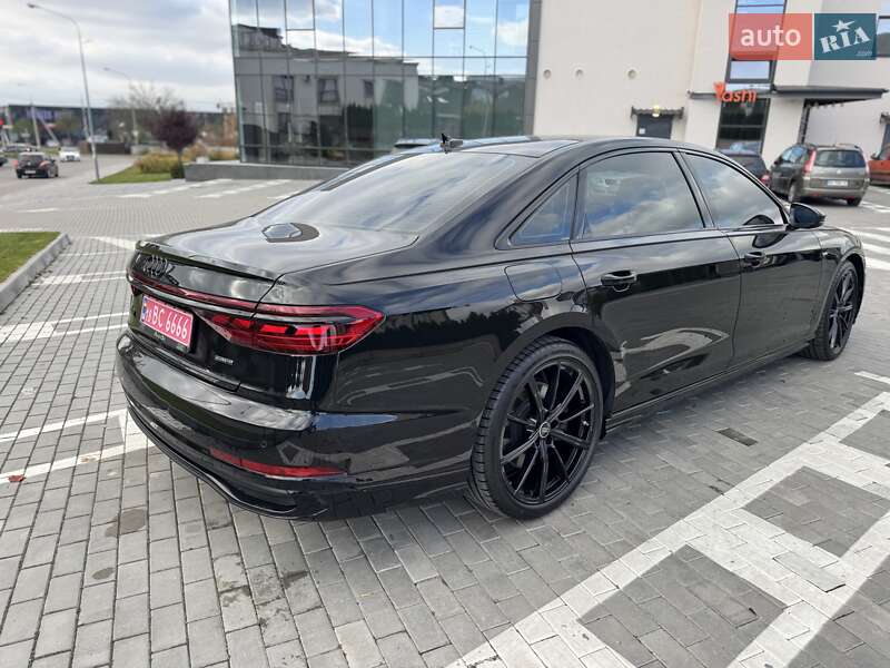 Седан Audi A8 2024 в Ровно