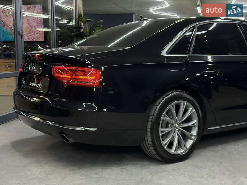 Седан Audi A8 2013 в Одессе