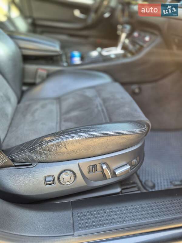 Седан Audi A8 2003 в Хмельницком