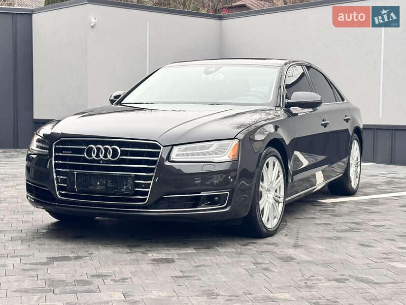 Седан Audi A8 2015 в Костополе