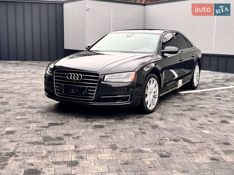 Седан Audi A8 2015 в Костополе