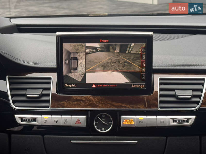 Седан Audi A8 2015 в Костополе