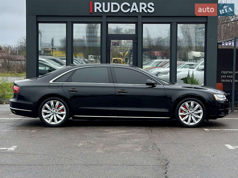 Седан Audi A8 2015 в Кременчуге