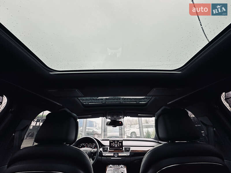 Седан Audi A8 2015 в Кременчуге