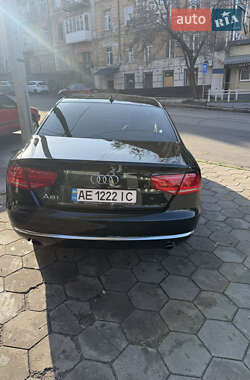Седан Audi A8 2013 в Одессе