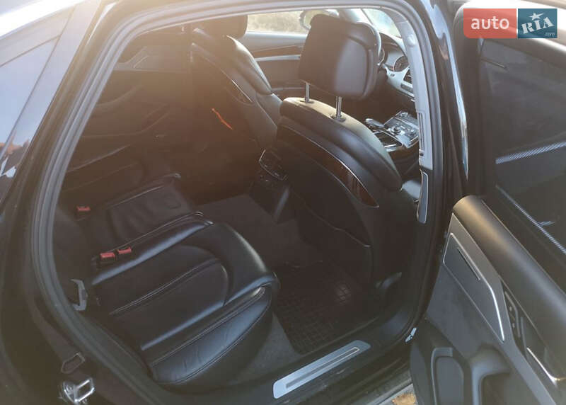 Седан Audi A8 2011 в Києві