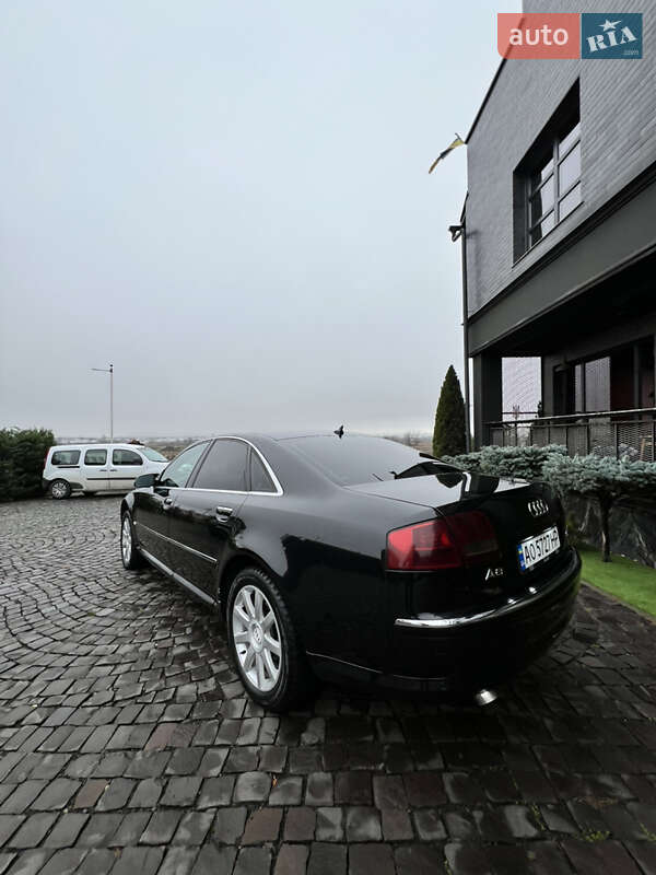 Седан Audi A8 2007 в Виноградові