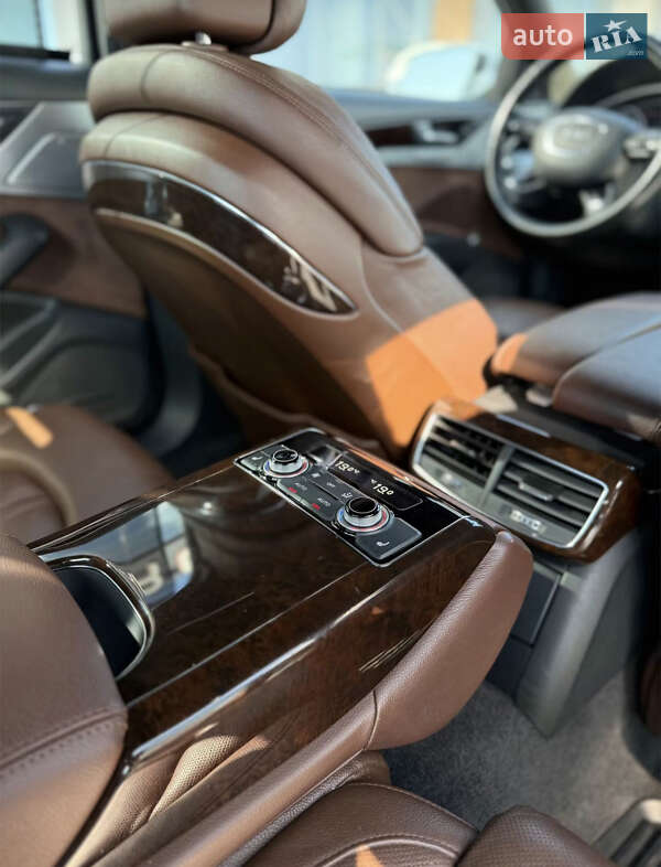 Седан Audi A8 2013 в Киеве фото 23 Седан Audi A8 2013 в Киеве