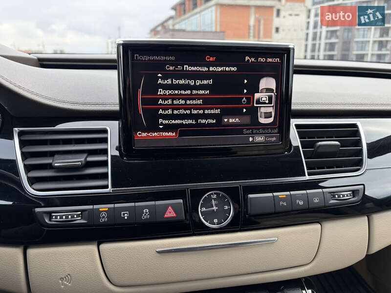Седан Audi A8 2015 в Мукачево