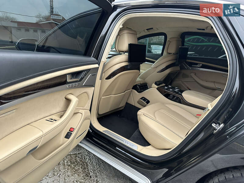 Седан Audi A8 2011 в Киеве