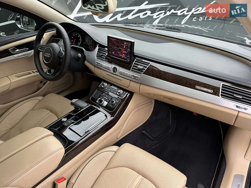 Седан Audi A8 2011 в Киеве