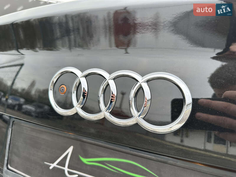 Седан Audi A8 2011 в Киеве