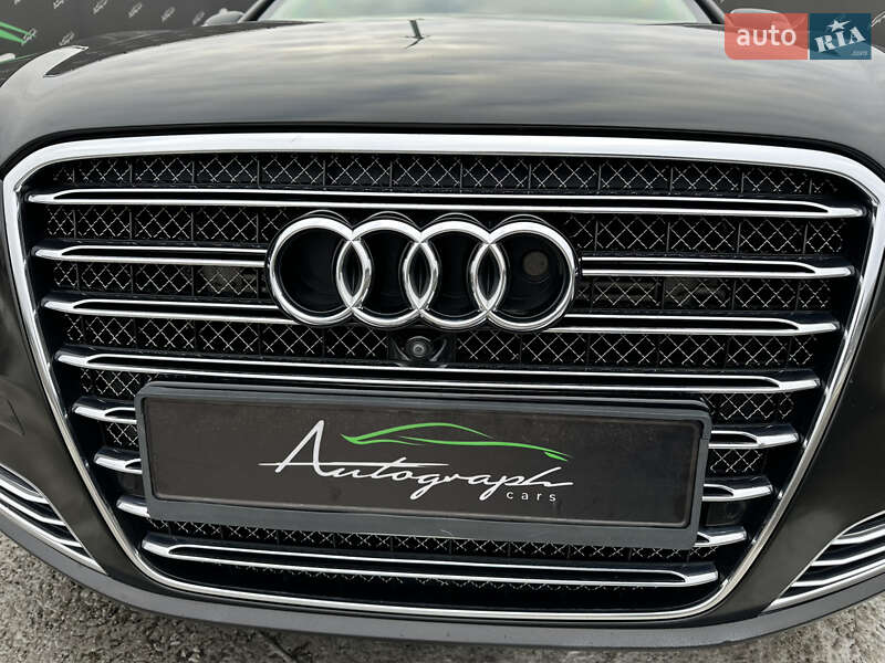 Седан Audi A8 2011 в Киеве