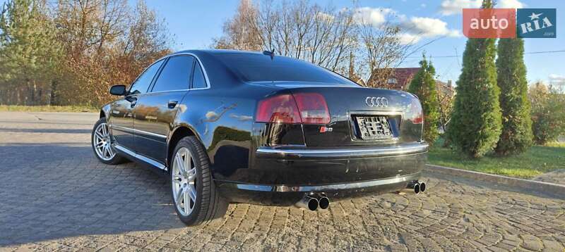 Седан Audi A8 2004 в Львове