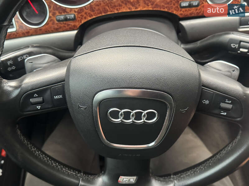 Седан Audi A8 2006 в Киеве