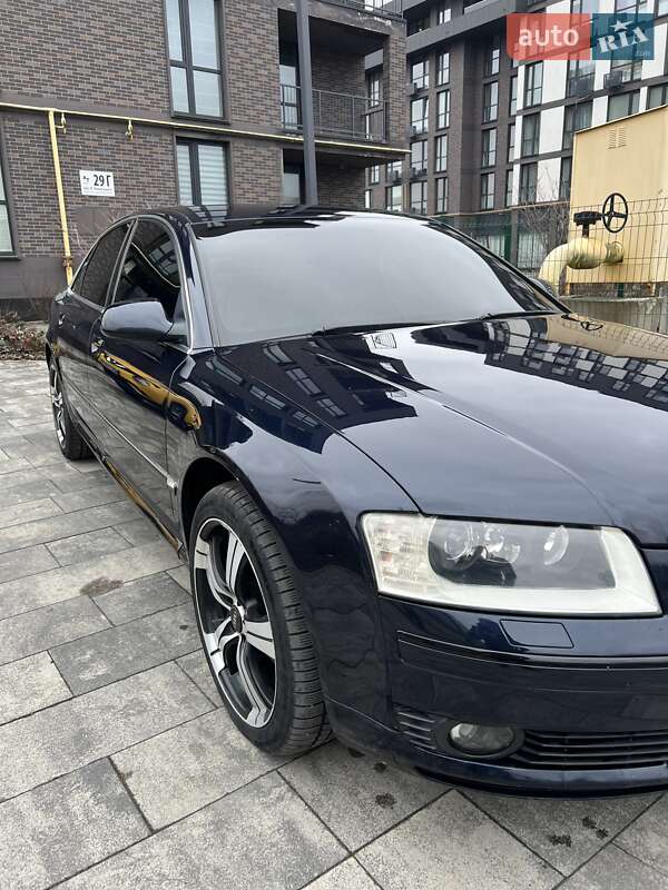 Седан Audi A8 2004 в Львові