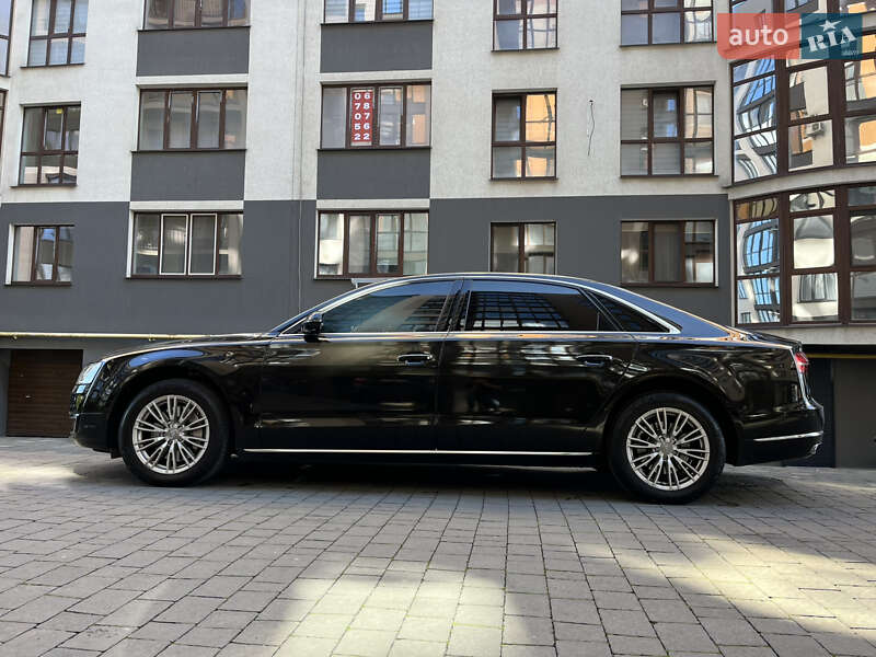 Седан Audi A8 2017 в Виннице