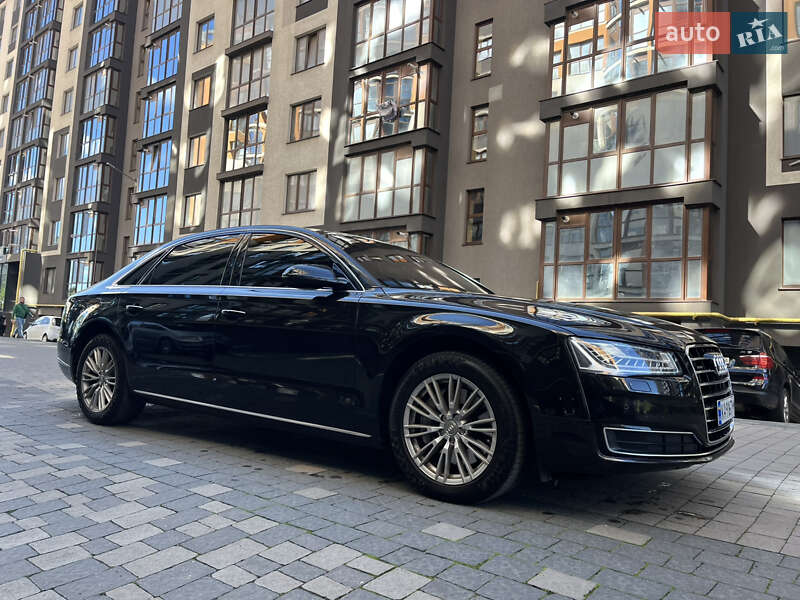 Седан Audi A8 2017 в Виннице
