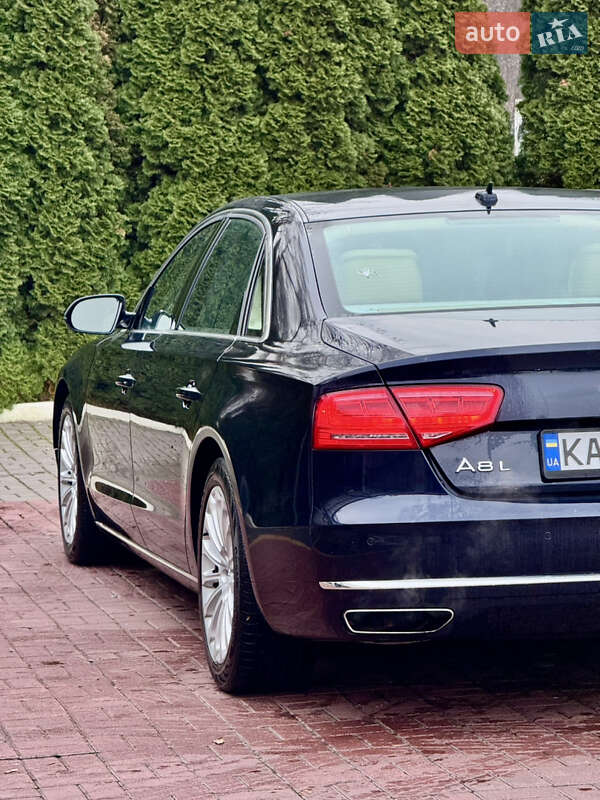 Седан Audi A8 2013 в Киеве