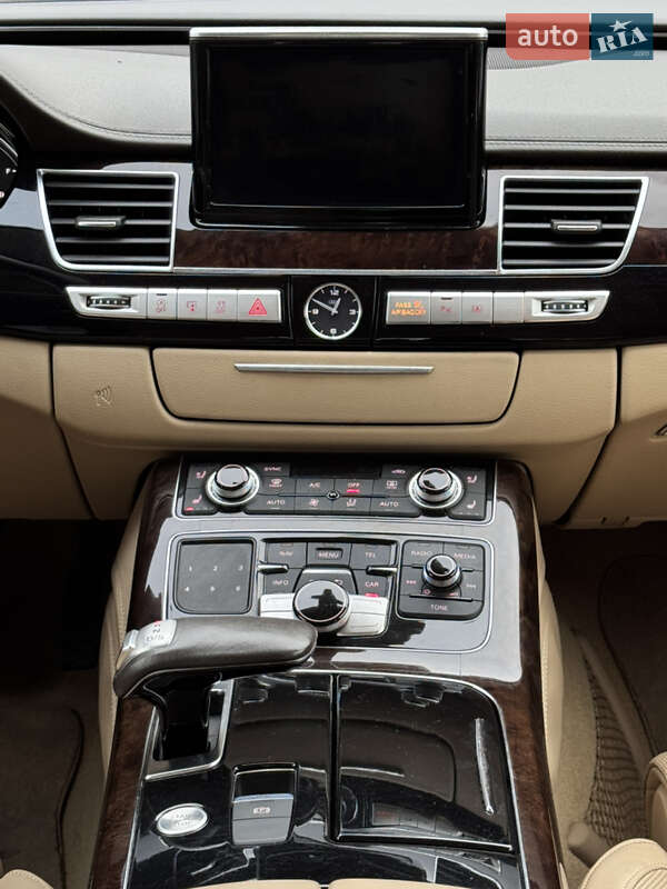 Седан Audi A8 2013 в Киеве