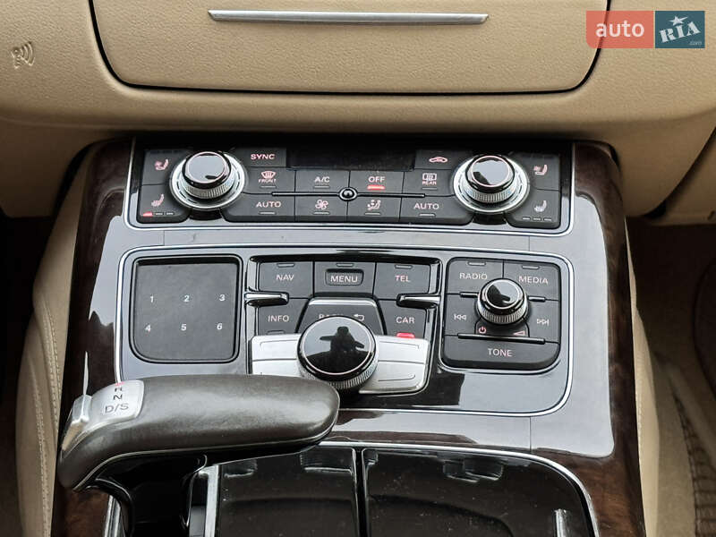 Седан Audi A8 2013 в Киеве